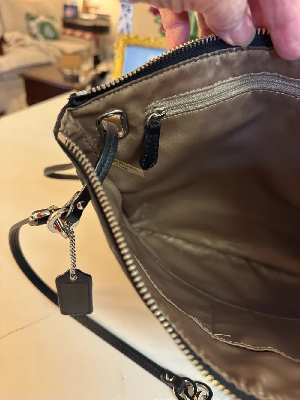 🖤 COACH BLACK SIGNATURE CANVAS AND LEATHER SHOULDER BAG!🖤🖤
